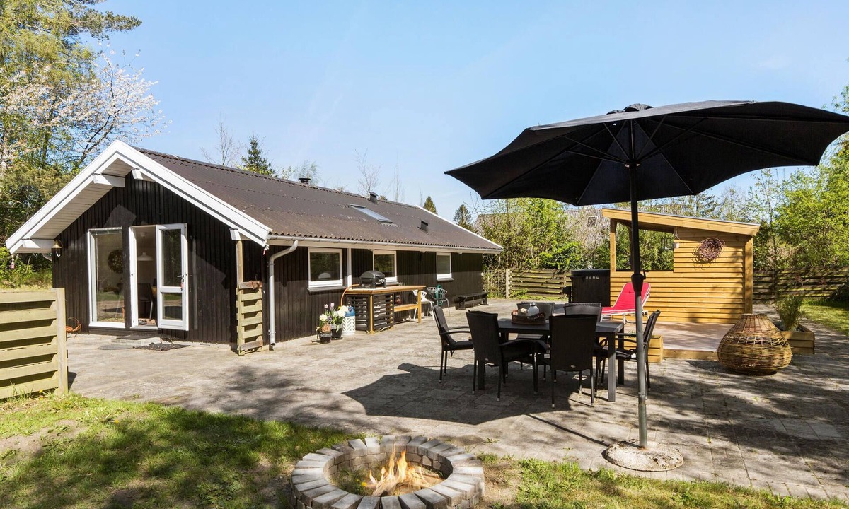 Glesborg House | 3 bedroom nice home in Glesborg