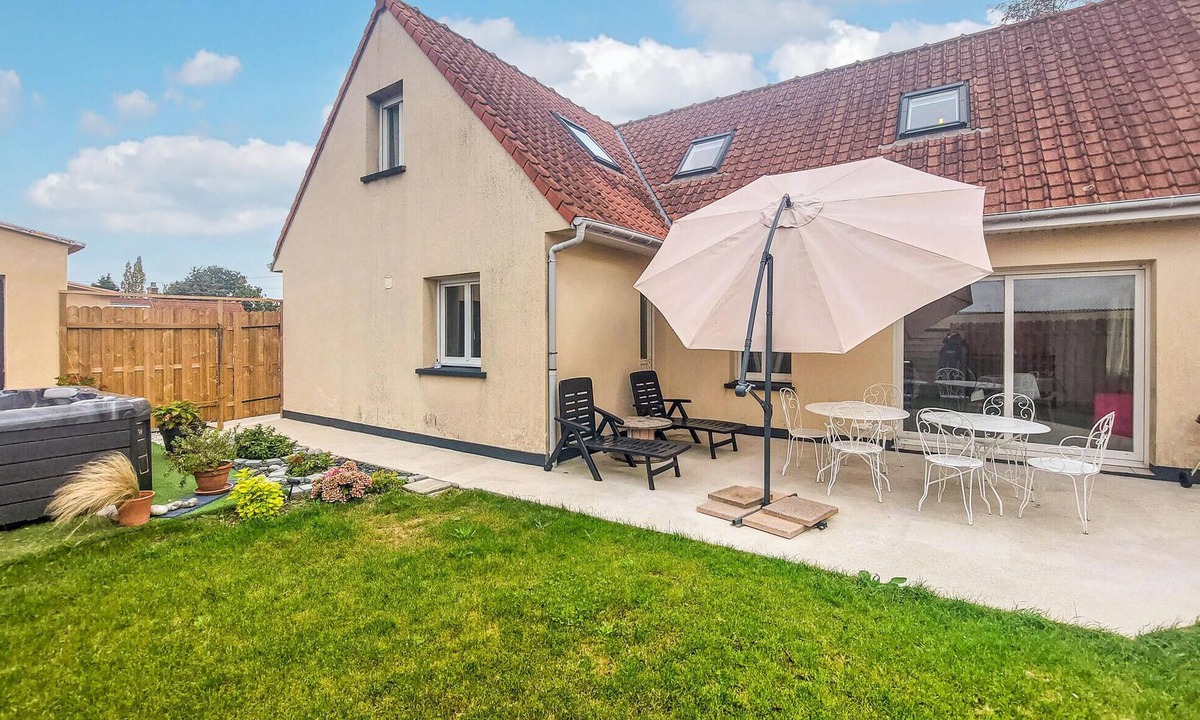 Desvres House | 3 bedroom nice home in Desvres