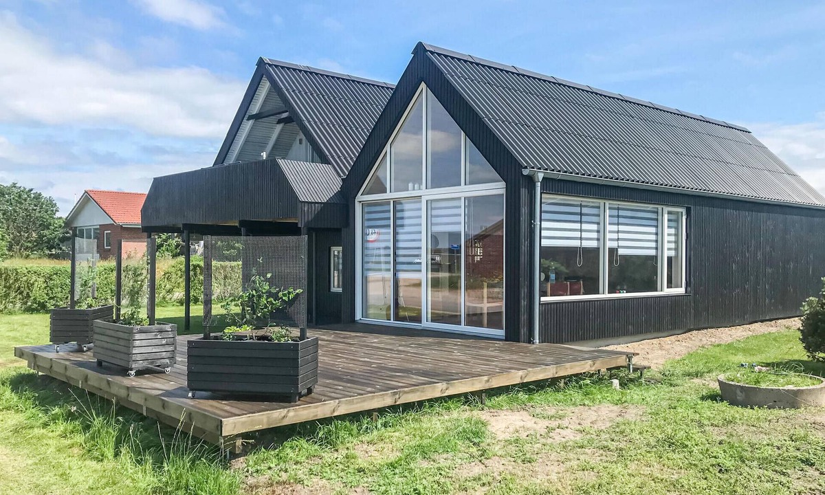 Skødshoved Strand House | 3 bedroom nice home in Knebel
