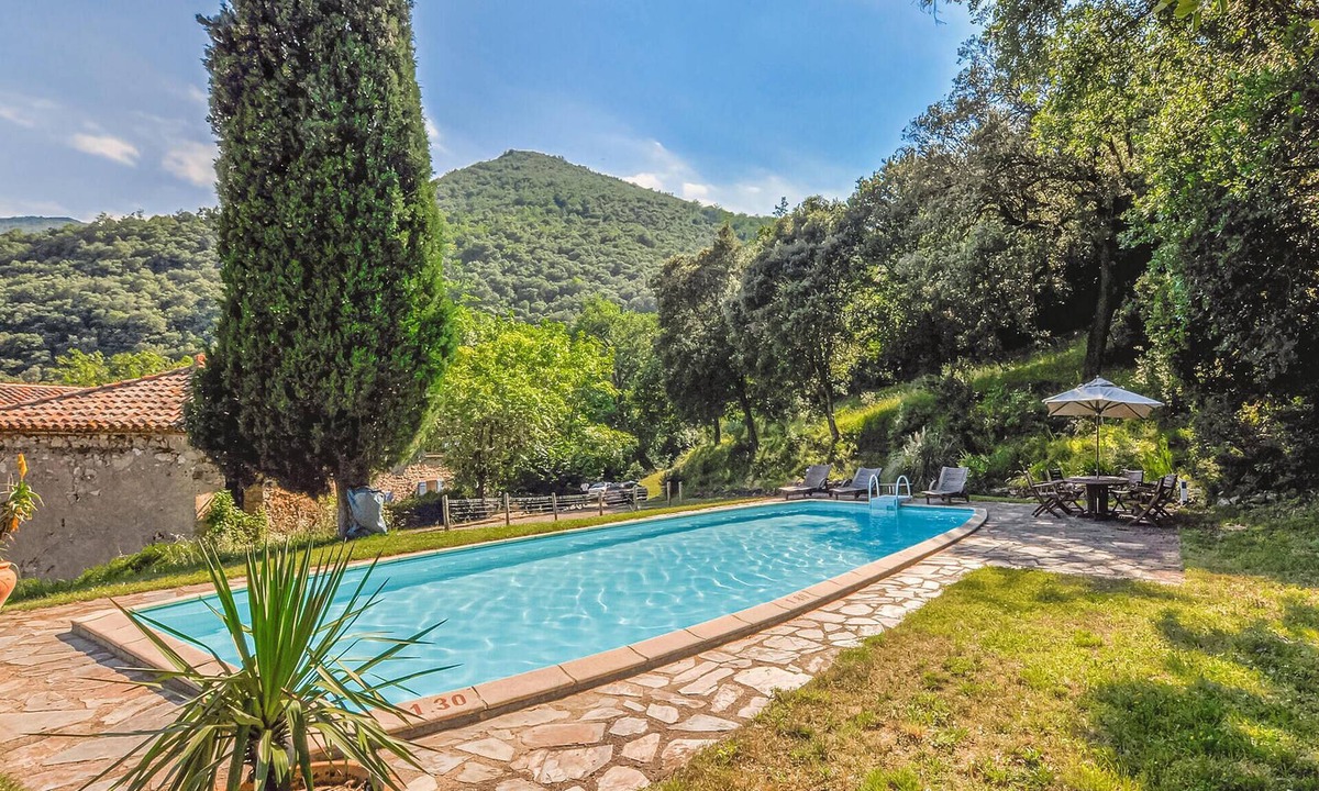 Taulis House | 3 bedroom nice home in Taulis