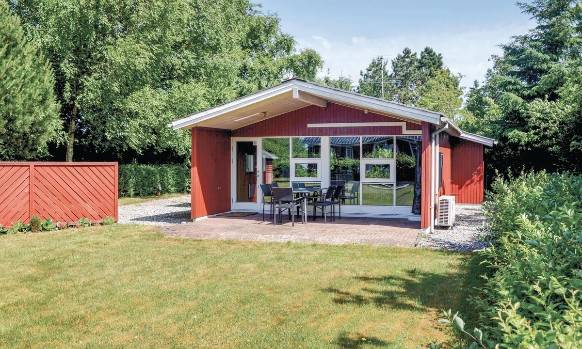 Skaven Strand House | 3 bedroom nice home in Tarm
