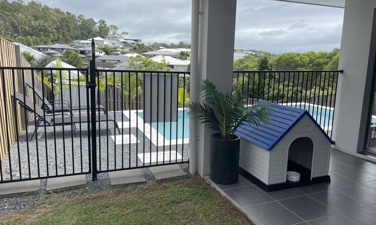 Upper Coomera House | 3 Bedroom Pet-Friendly Home