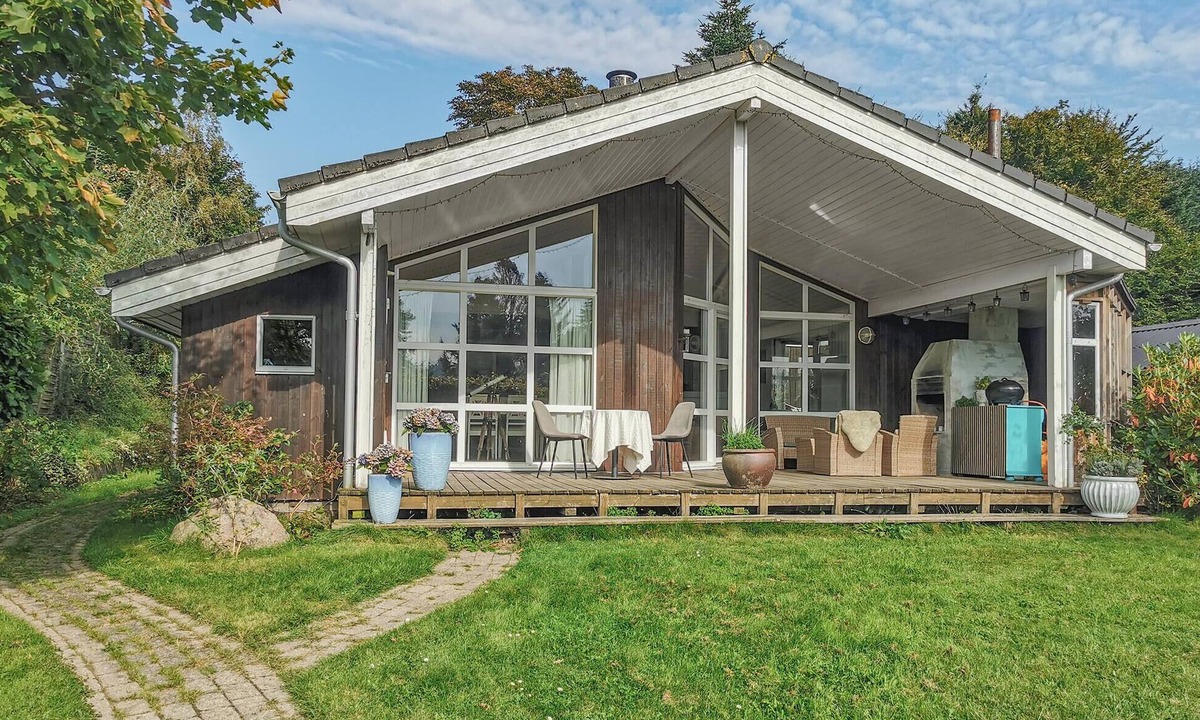 Bryrup House | 3 bedroom pet friendly home in Bryrup