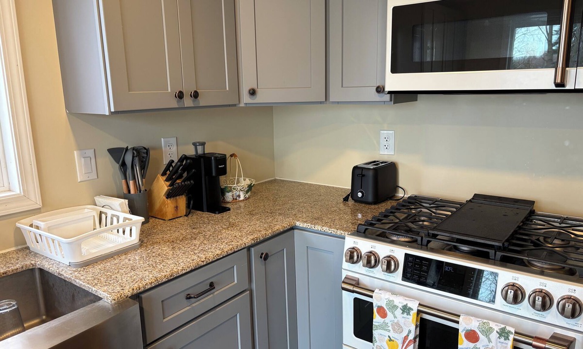 Lindbergh Lawns Cottage | 3-bedroom Riverview Cottage in Baldwinsville