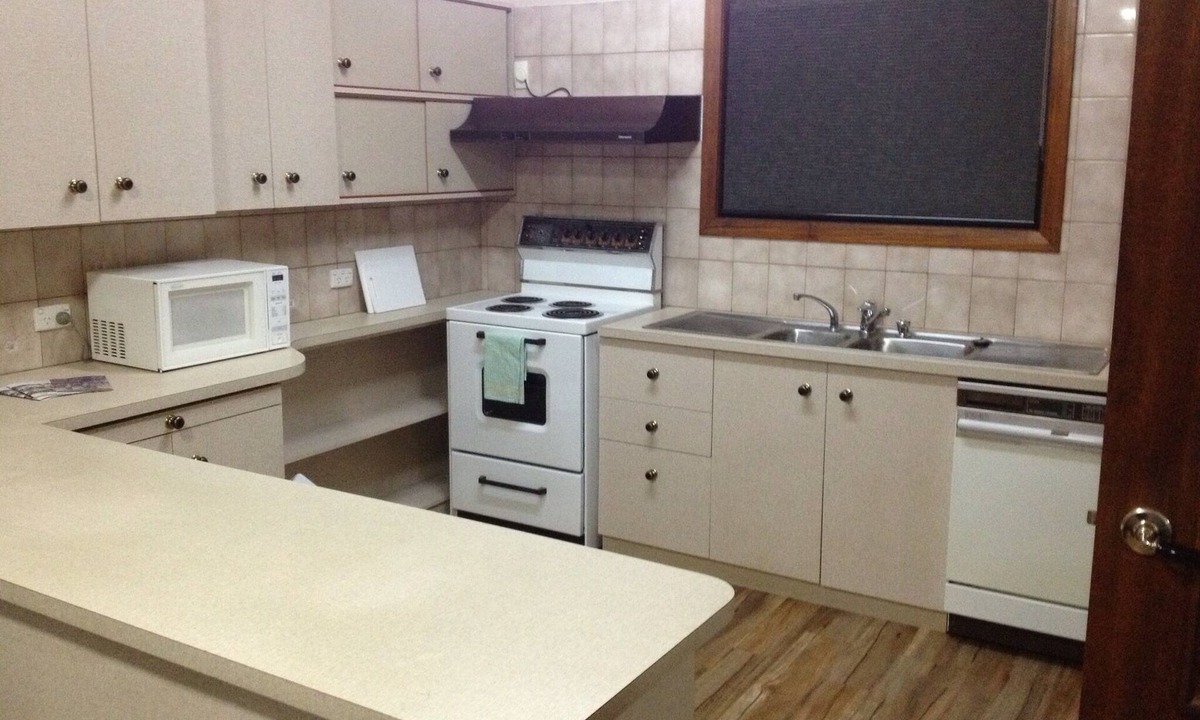 Benalla Apartment | 3 bedroom, self contained apartment