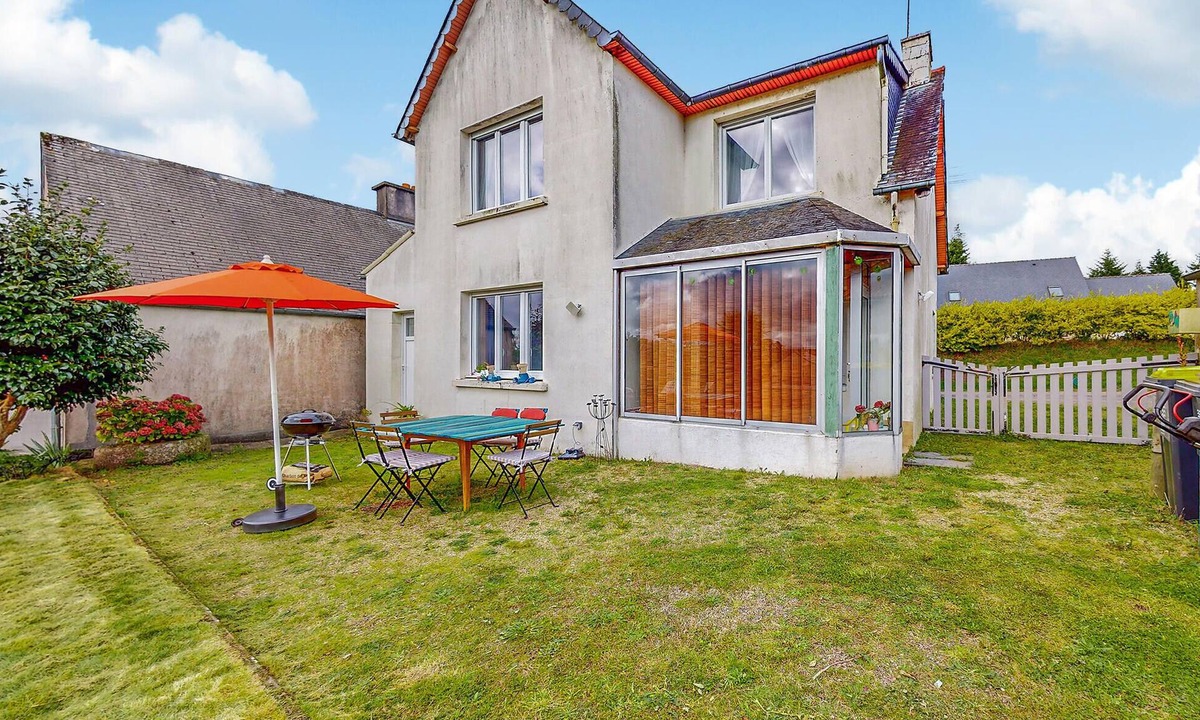 Le Vieux-Bourg House | 3 bedroom stunning home in Le Vieux-Bourg
