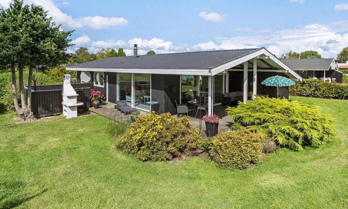Pøt Strandby House | 3 bedroom stunning home in Juelsminde