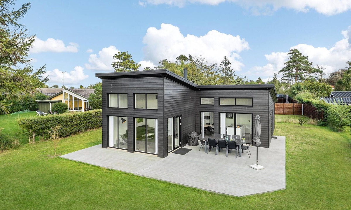 Hvidbjerg Strand House | 3 bedroom stunning home in Børkop