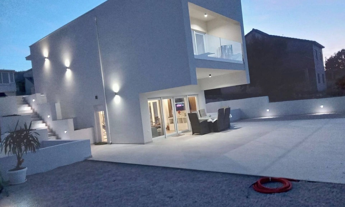 Raslina Villa | 3-bedroom villa in Raslina with 3 air condition.nNear beach,Šibenik, Vodice.