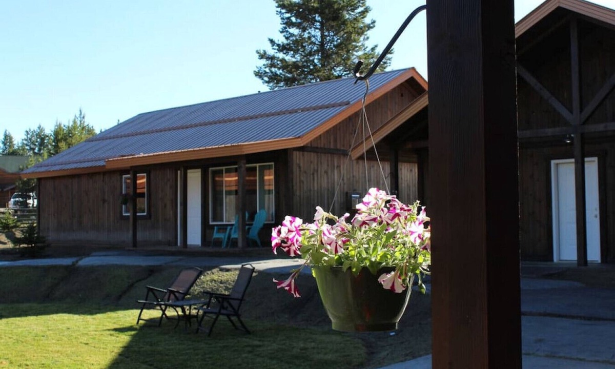 Island Park Ski Chalet | 3 Bedrooms, 2 Full Bath, Full Kitchen, Gas Fireplace, Shared Hot Tub