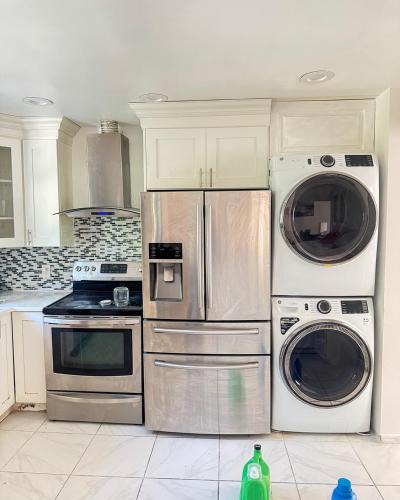 Deer Park Apartment | 3 bedrooms