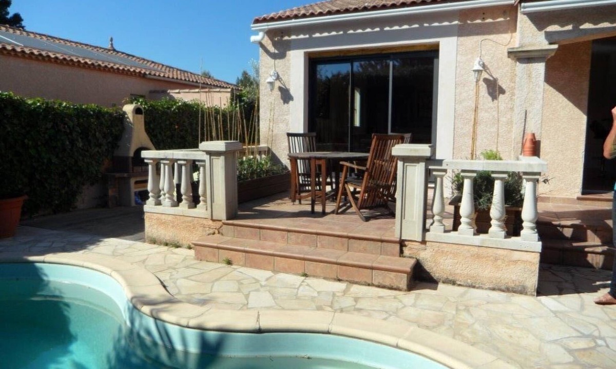 Gigean Villa | 3 bedrooms villa with pool in pretty village between Montpellier and Sète