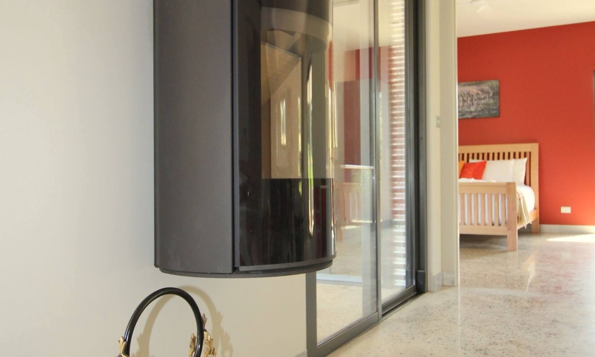 Bright Cottage | 3 Bells Alpine Cottage