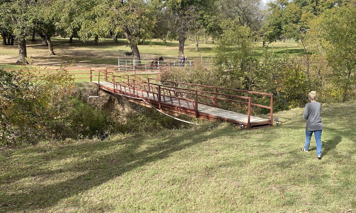 Weatherford Cabin | 3 BR/2 BA Luxury Cabin Stay at Pecan Valley Ranch