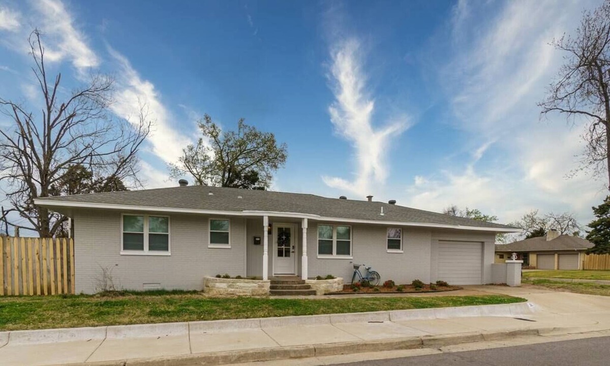 Central Oklahoma City House | 3 BR Newly Remodeled Home With Farm Style Decor!