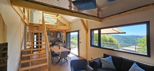 Queyrieres Ski Chalet | 3 Chalets avec vue imprenable et SPA