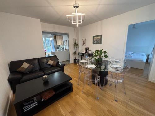 Leon Blum - Bon Coin Apartment | 3 chambres , bureau lumineux , parking , proche métro Lyon