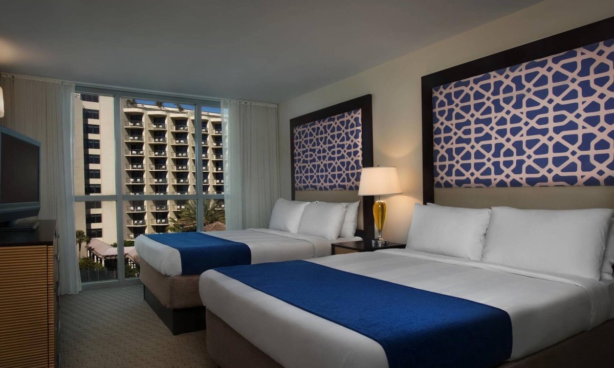 Marco Island Resort | 3 Crystal Shores Beachfront Resort & Spa, Games!