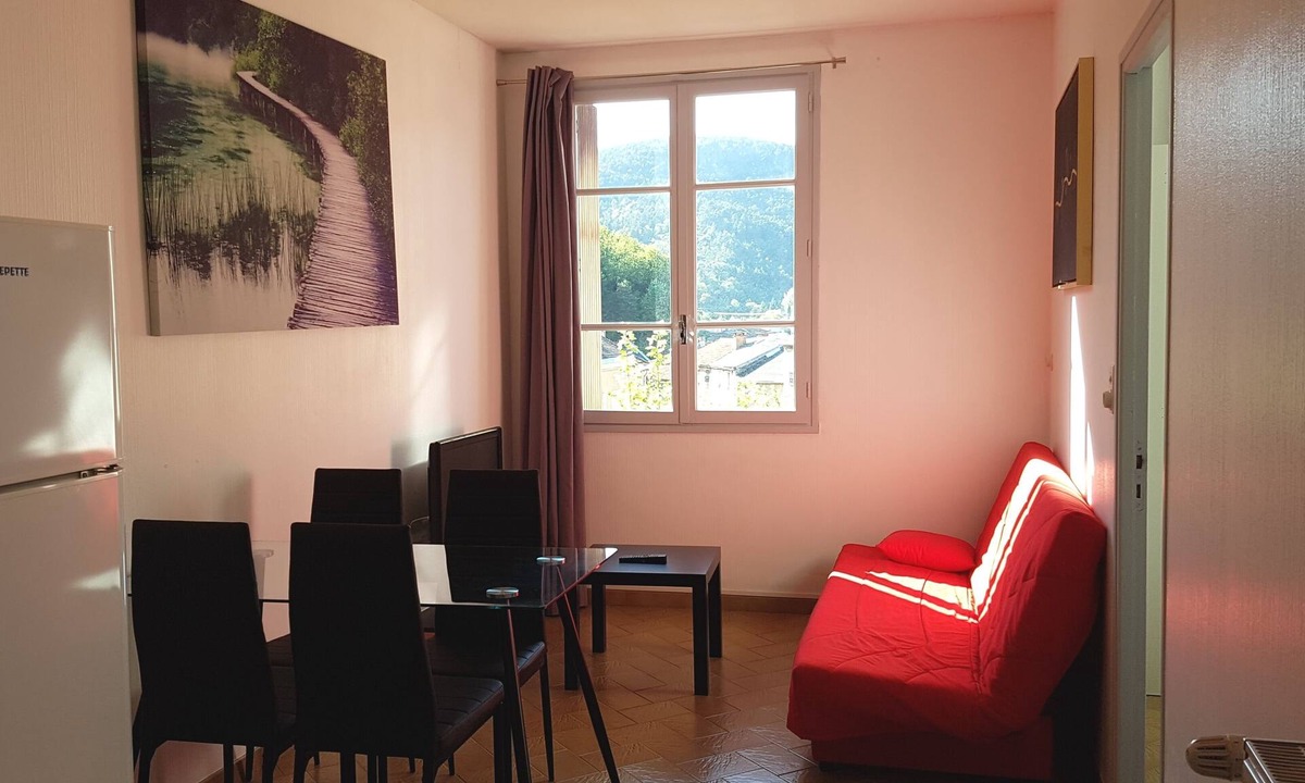 Saint-Jean-du-Bruel House | 3 family apartments in the heart of the village