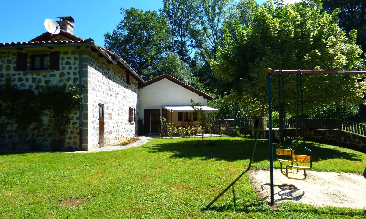 Saint-Etienne-de-Carlat Cottage | 3 * GITE IN PEACE NEAR AURILLAC