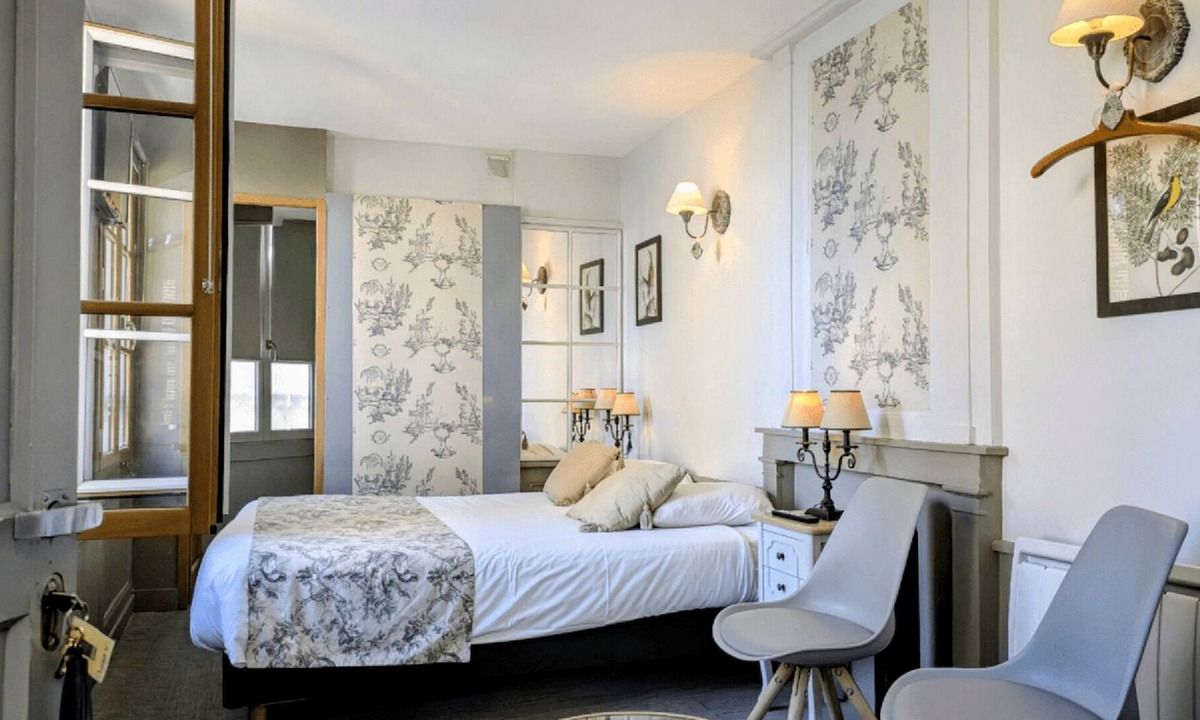Honfleur Hotel | 3 guest rooms for 2 people perched in an unusual house