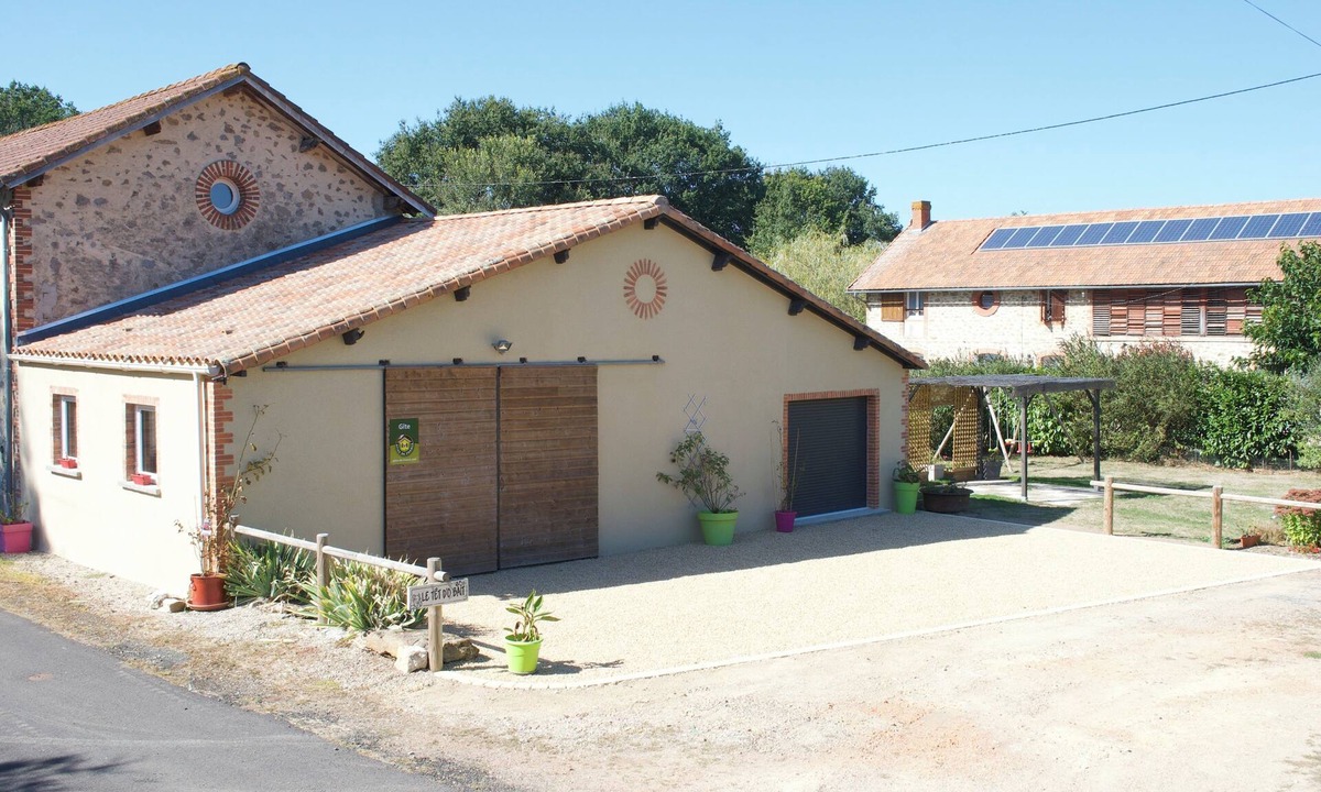 La Boissiere-des-Landes Cottage | 3* house between sea and countryside with jacuzzi and 18 kms beach