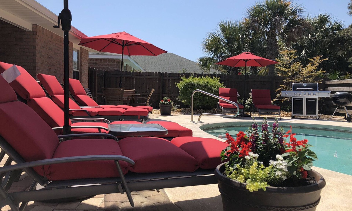 Miramar Beach House | 3 KING BEDS, 4BR,2 FULL BATHS, PRIVATE HEATED POOL, WALK TO PRIVATE BEACH
