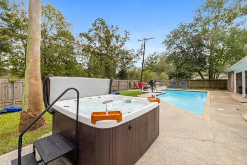 Ponchatoula House | 3 Kings, Hot Tub, Pool & Game Room