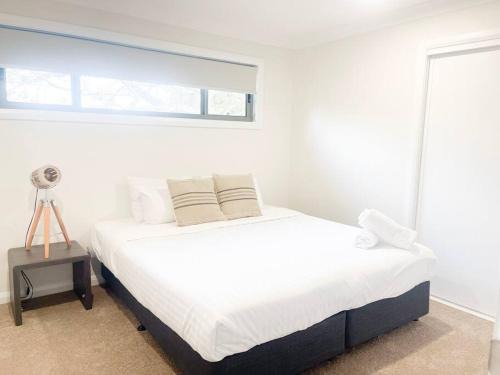 Wagga Wagga Apartment | 3 Lampe in the CBD