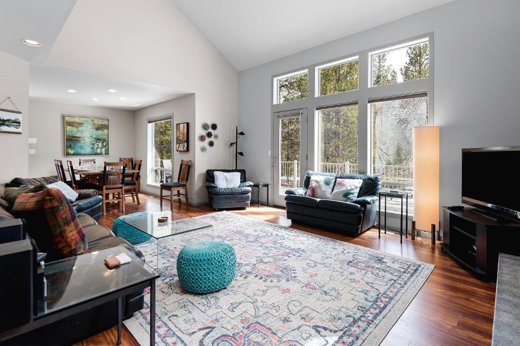 Sunriver House | 3 Lark Lane - Meredith Lodging