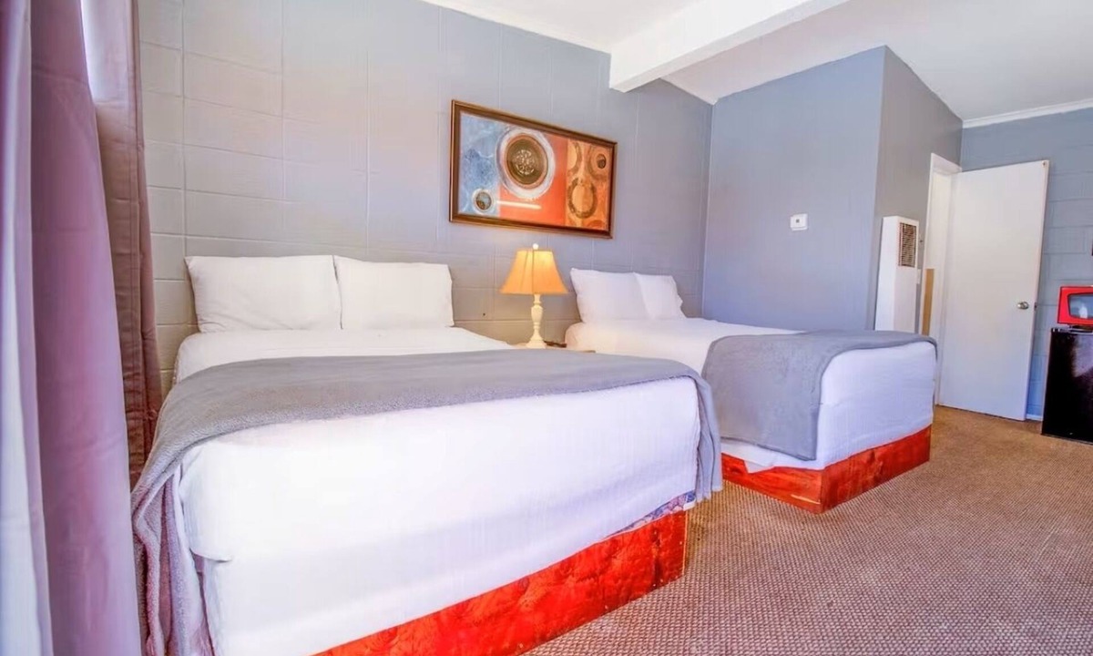 Wheeler Hotel | 3 Lodgings for Group-Stay near Britt Park Trails + Complimentary Free Parking