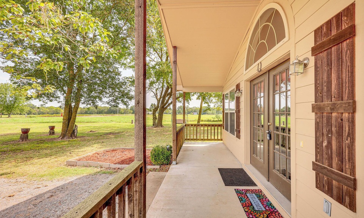 Fort Coffee Cottage | 3 Mi to Arkansas River: Rural Family Home w/Yard
