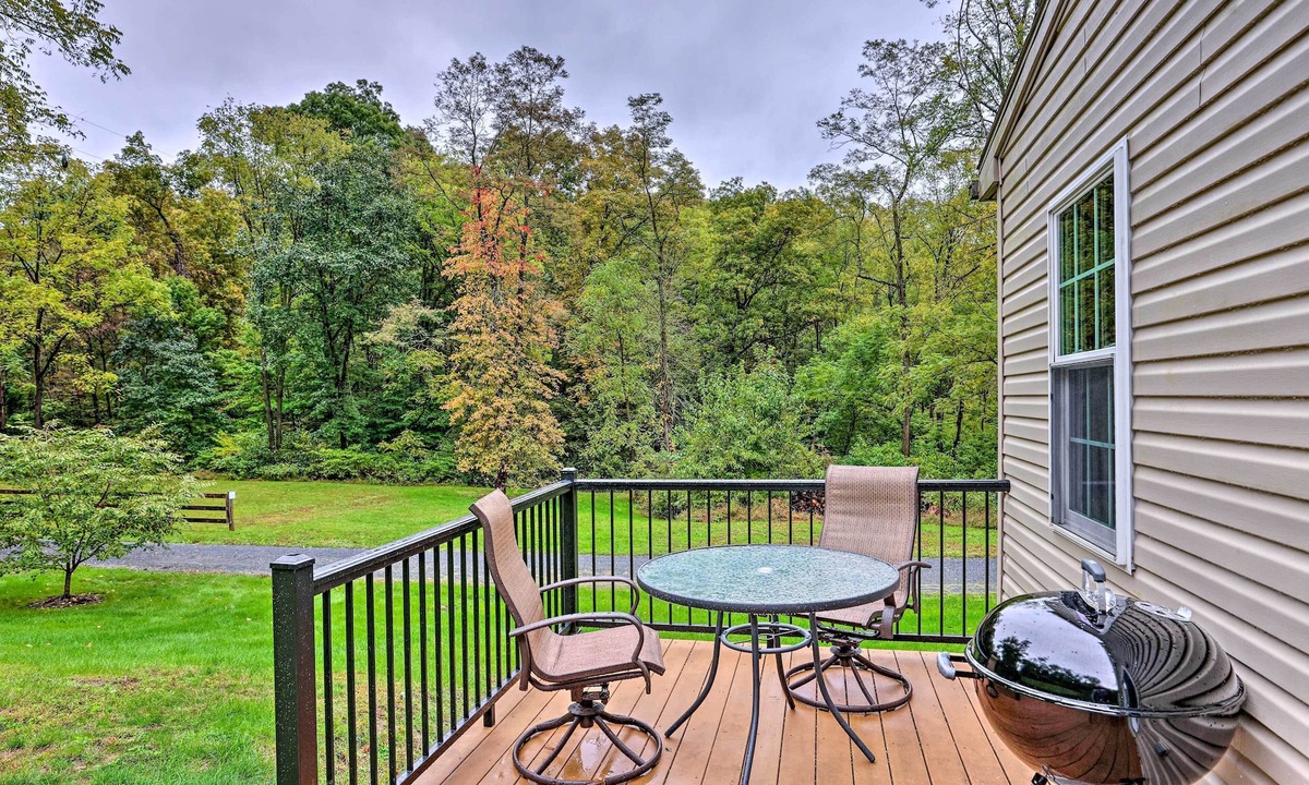 Bernville House | 3 Mi to Blue Marsh Lake: Spacious Home w/Deck