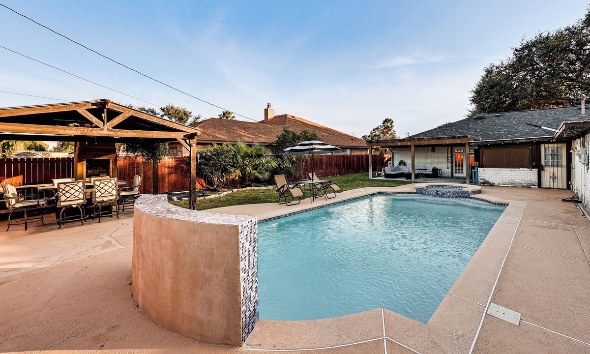 McAllen House | 3 Mi to Downtown McAllen: Quiet Home w/Pool