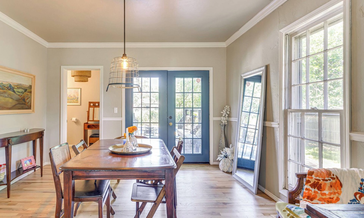 Central Oklahoma City Cottage | 3 Mi to Dtwn Okc: Pet-friendly Paseo Gem!
