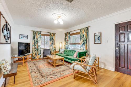 Tampa House | 3 Mi to Dtwn: Tampa Cottage w/Fire Pit!