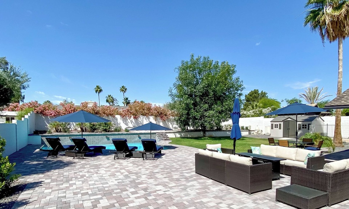 Buenavante House | 3 Mi to Kierland! Luxe Desert Home w/Heated Pool