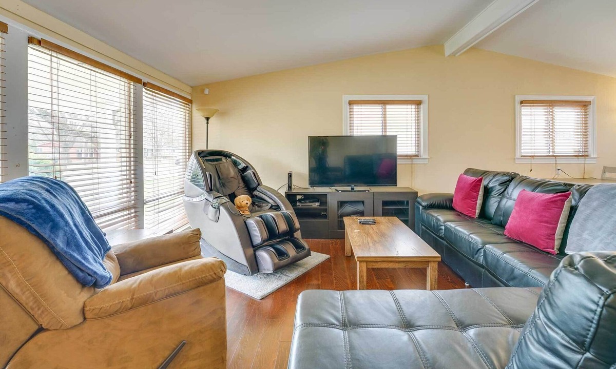 Allen House | 3 Mi to Michigan Stadium: Home w/Grill & Yard