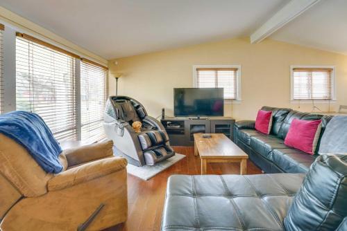 Allen House | 3 Mi to Michigan Stadium: Home w/Grill & Yard