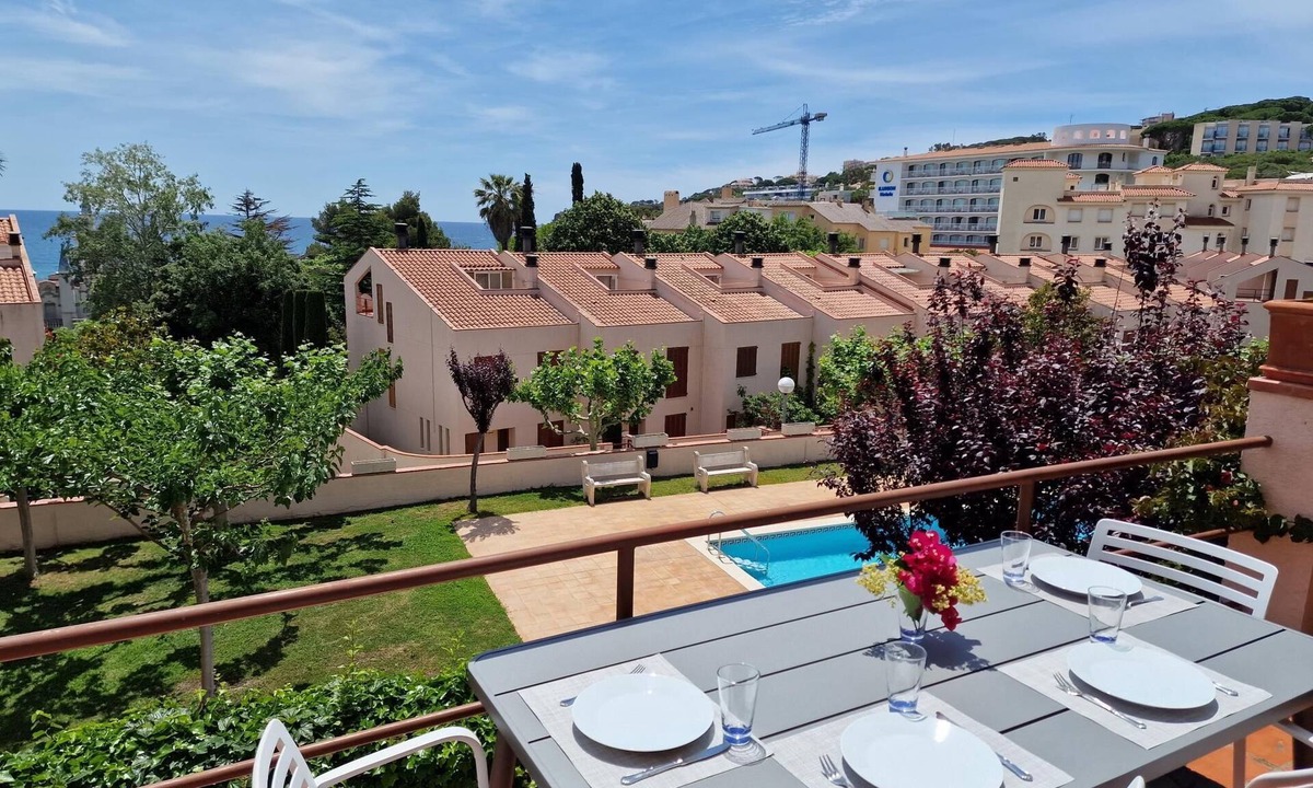 Sant Feliu de Guixols Villa | 3 minutes from the beach - Nice House with swimming -pool in les Punxes II