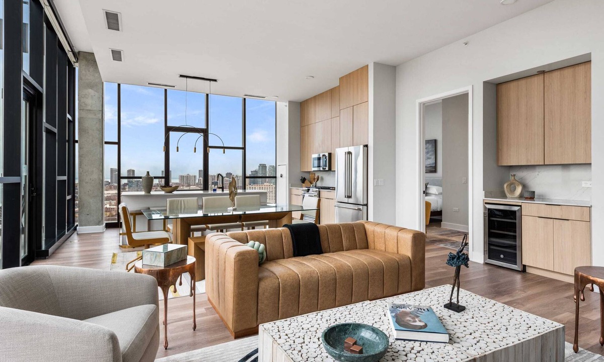 River West Apartment | 3 Penthouses, 1 Floor, Group Stay, Sleeps 21