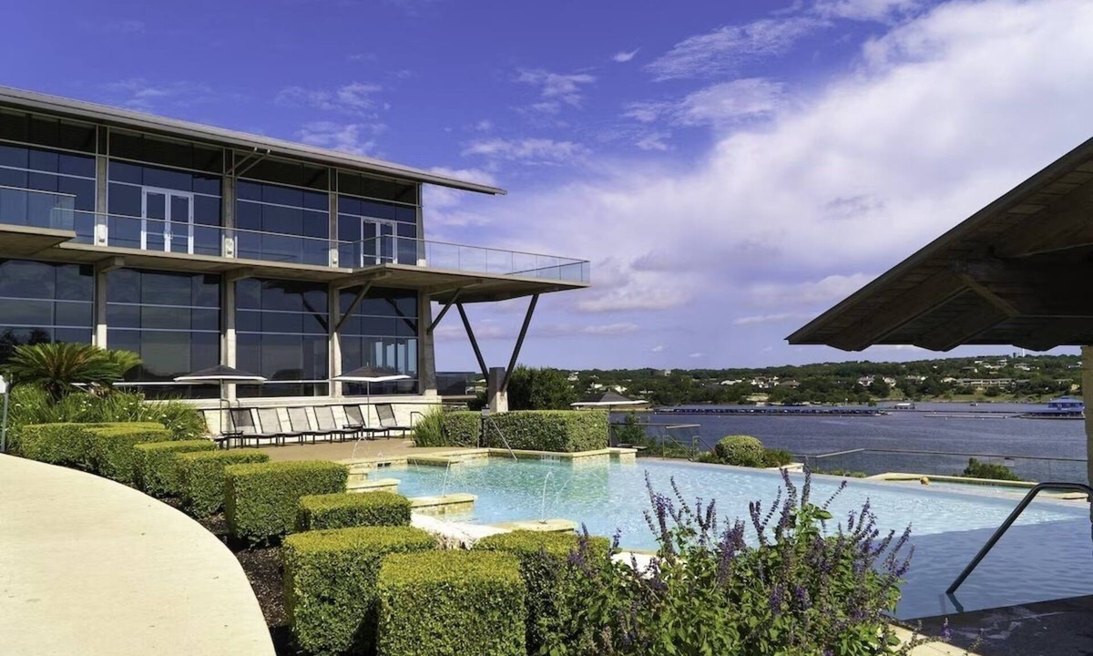 Lakeway Hotel | 3 Pet-Friendly Units at Lakeway Resort & Spa, Outdoor Pool!