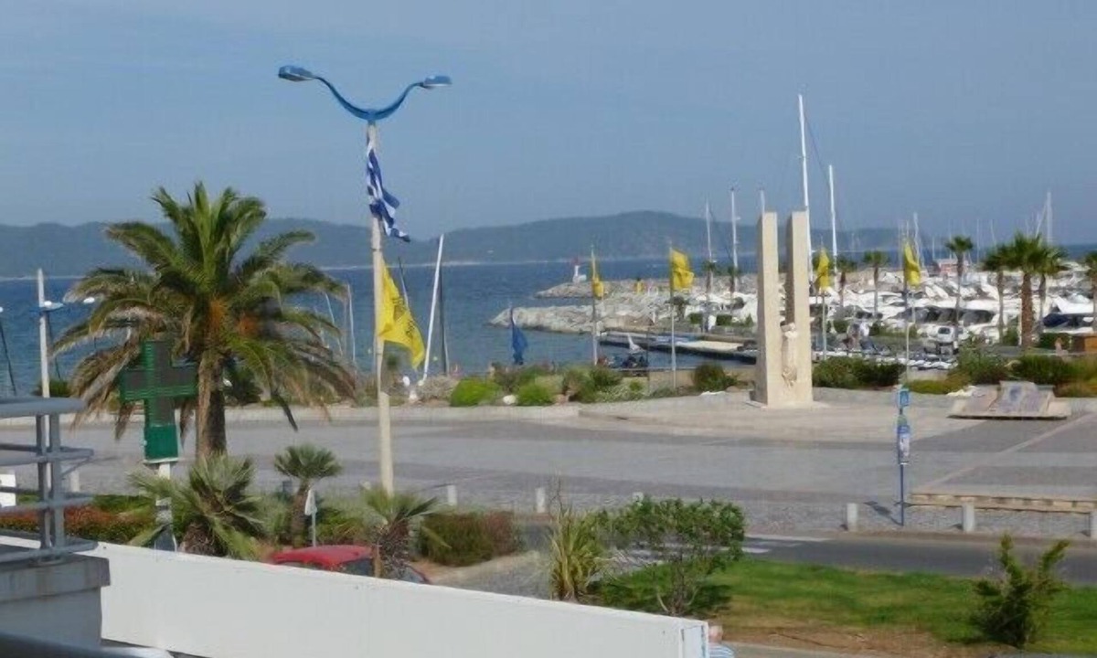 Cavaliere Apartment | 3 pièces proche plages résidence avec piscine