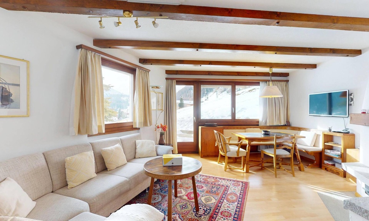 Celerina-Schlarigna Apartment | 3-room apartment on the ground floor, approx.