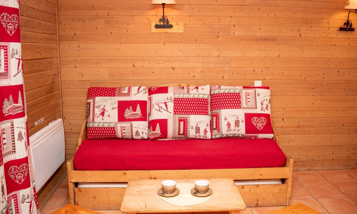 Pra Loup Apartment | 3-room apartment, sleeps 8, balcony, parking