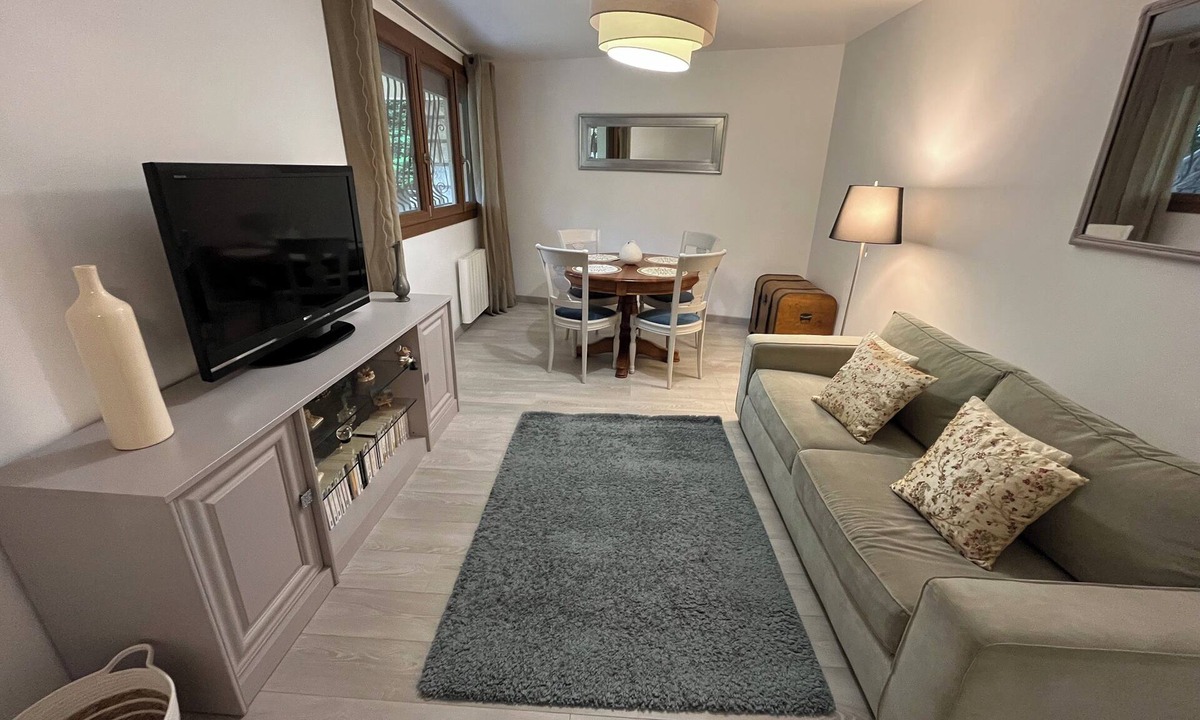 Antony Apartment | 3-room apartment with terrace and garden