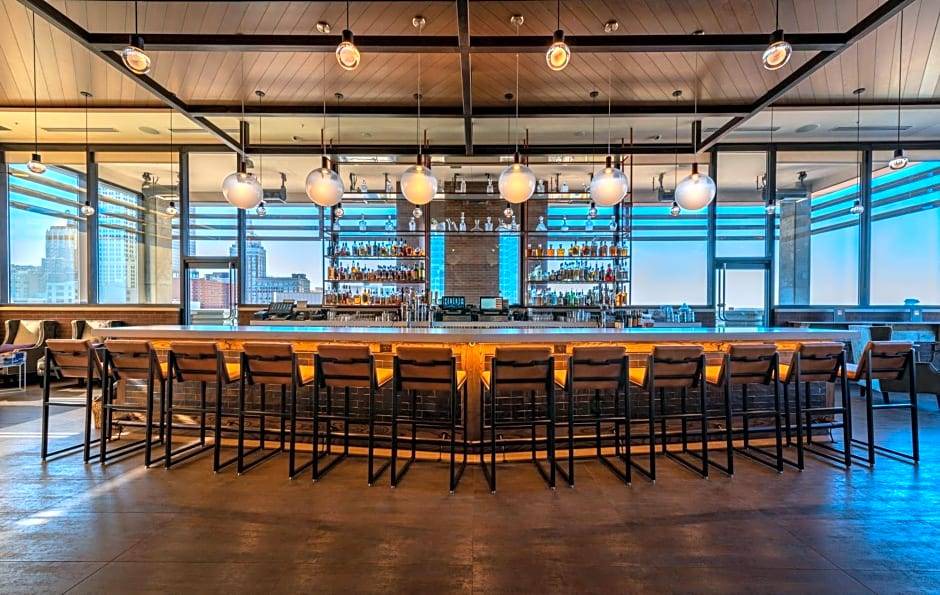 Blue Dome District Hotel | 3-Star Hotel ∙ Hotel Indigo Tulsa DWTN/Entertainment Area