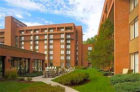 East Syracuse Hotel | 3-Star Hotel ∙ DoubleTree by Hilton Hotel Syracuse