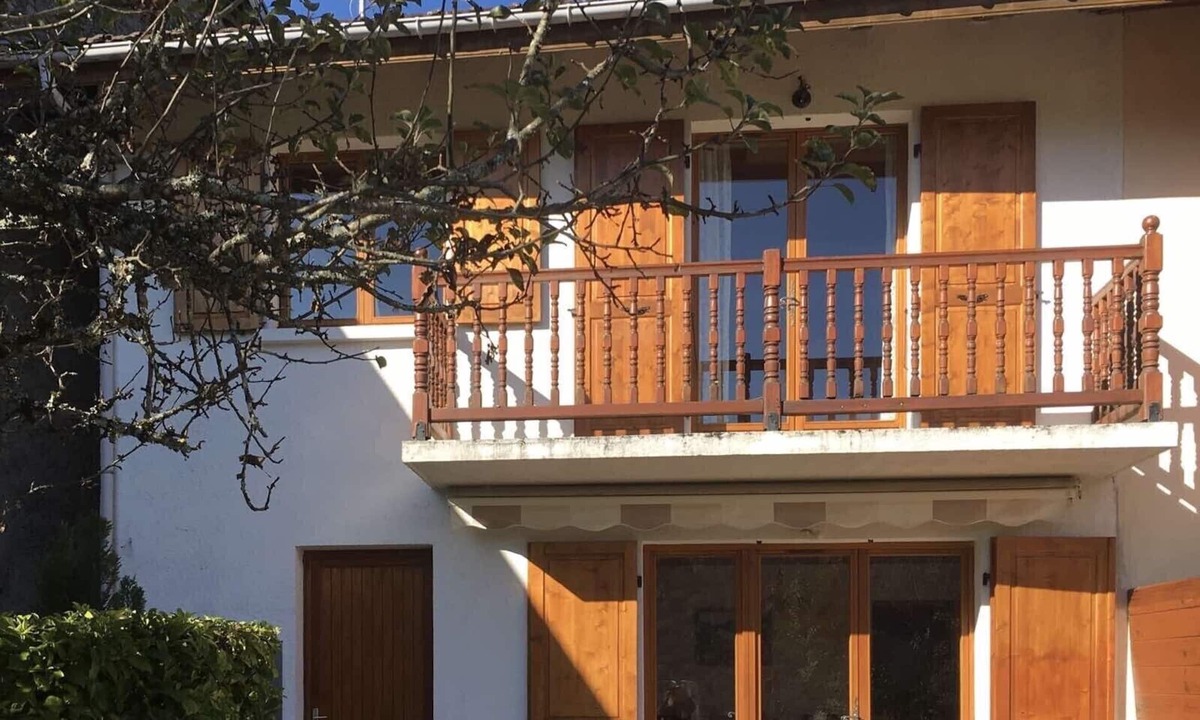 Condes House | 3-star lake view gîte