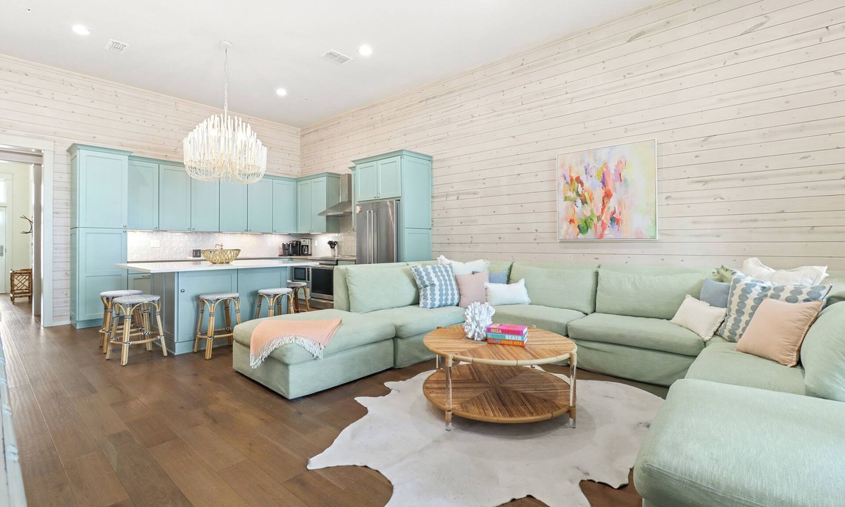 Cinnamon Shore House | 3-Story Townhome w/Chic Coastal Interiors & Great Amenities@Cinnamon Shore